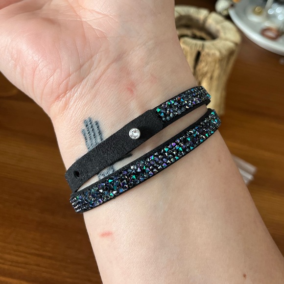 Origami owl double wrap Swarovski crystal bracelet and earring set - Picture 2 of 7